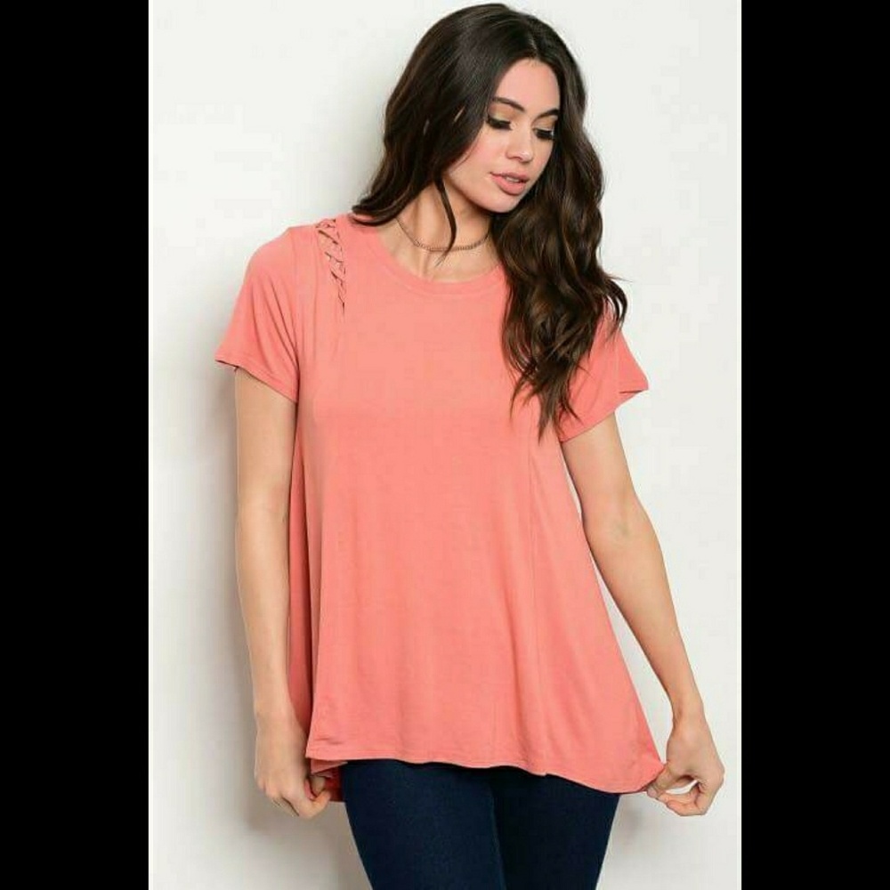 Criss cross shoulder cut out